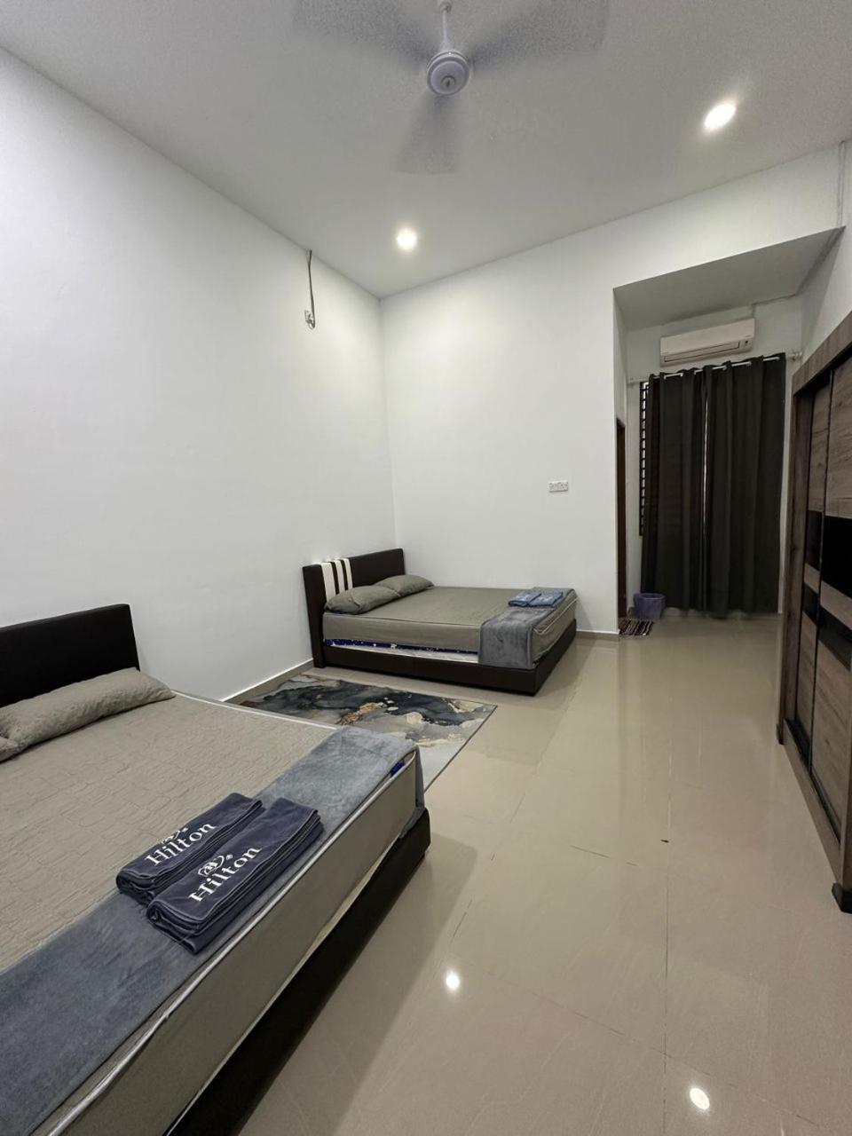 Homestay Kemaman Fyna08 Semi-D, 4 Bedrooms Dekat Pantai Kijal Eksteriør billede